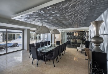 Royalton Chic Punta Cana, An Autograph Collection All-Inclusive Resort & Casino – Adults Only