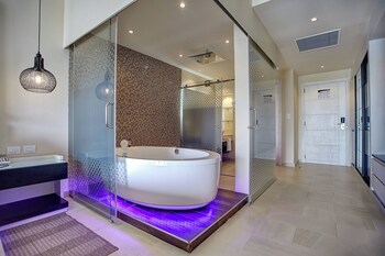 Royalton Chic Punta Cana, An Autograph Collection All-Inclusive Resort & Casino – Adults Only