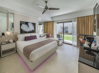 Royalton Chic Punta Cana, An Autograph Collection All-Inclusive Resort & Casino – Adults Only