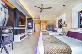Royalton Chic Punta Cana, An Autograph Collection All-Inclusive Resort & Casino – Adults Only