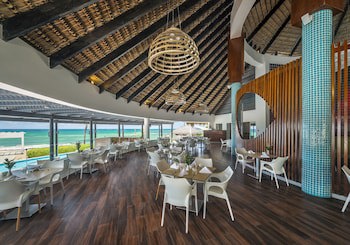 Royalton Chic Punta Cana, An Autograph Collection All-Inclusive Resort & Casino – Adults Only