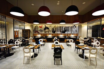 Royalton Chic Punta Cana, An Autograph Collection All-Inclusive Resort & Casino – Adults Only