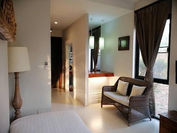 Tharaburi Resort Sukhothai