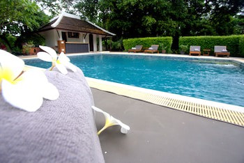 Tharaburi Resort Sukhothai