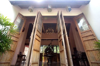 Tharaburi Resort Sukhothai
