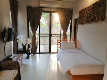 Tharaburi Resort Sukhothai