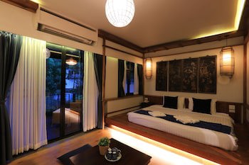 Tharaburi Resort Sukhothai