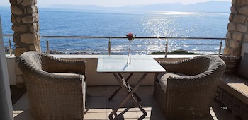 Kleinzee Oceanfront Guesthouse
