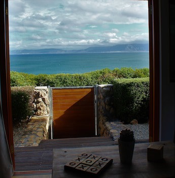 Kleinzee Oceanfront Guesthouse