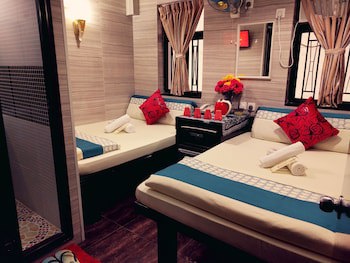 Day And Night Hotel - Hostel