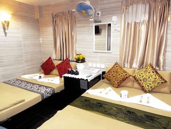 Day And Night Hotel - Hostel