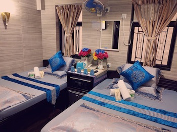 Day And Night Hotel - Hostel