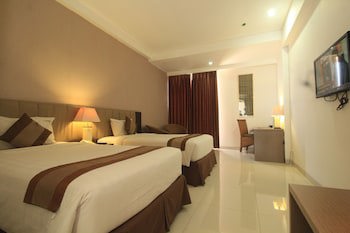 Hotel On The Rock