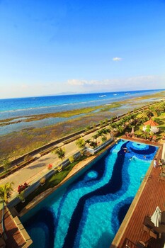 Hotel On The Rock
