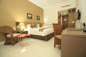 Hotel On The Rock