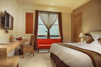 Hotel On The Rock