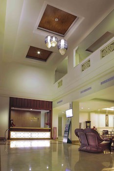 Hotel On The Rock