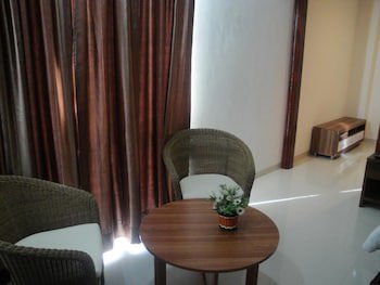 Hotel On The Rock