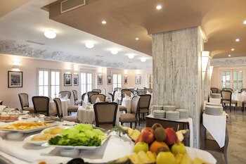 Grand Hotel Villa De France