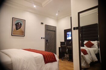 Bolton White Hotel