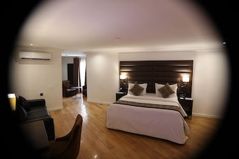 Bolton White Hotel