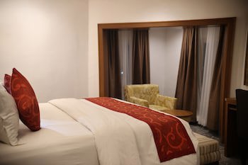Bolton White Hotel