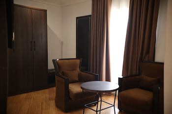 Bolton White Hotel