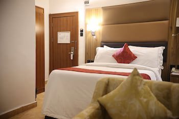 Bolton White Hotel