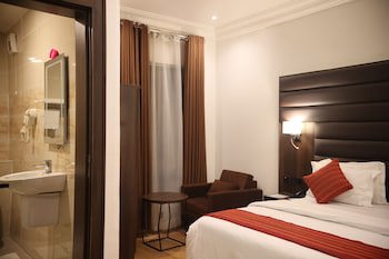 Bolton White Hotel