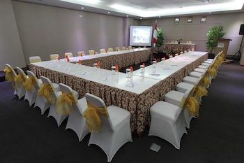 Fox Hotel Gorontalo