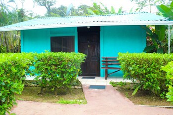 Posada Río Celeste La Amistad