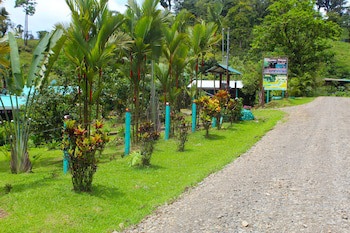 Posada Río Celeste La Amistad