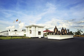 The Lake Garden Nay Pyi Taw Mgallery Collection