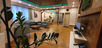 Hotel Crocus