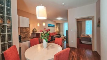 Hotel Crocus