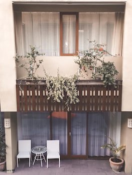 Devata Suite & Residence