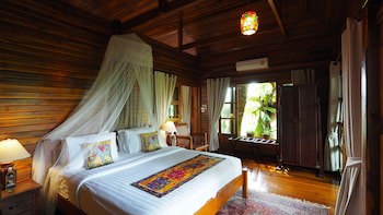 Nan Seasons Boutique Resort