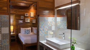 Nan Seasons Boutique Resort