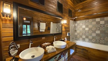 Nan Seasons Boutique Resort