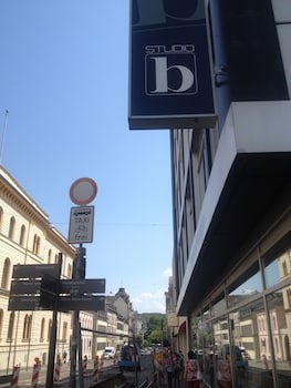 Business Hostel Wiesbaden ONE fotoğrafı