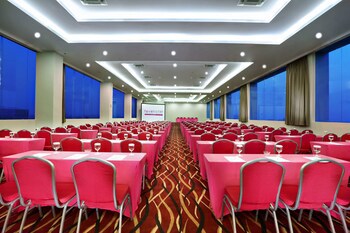 Favehotel Hyper Square
