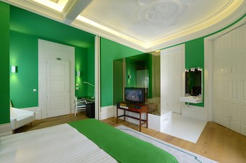 Emaj Boutique Hotel