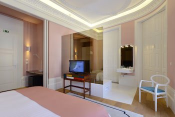 Emaj Boutique Hotel