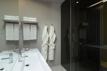 Emaj Boutique Hotel