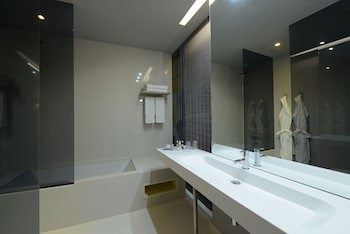 Emaj Boutique Hotel