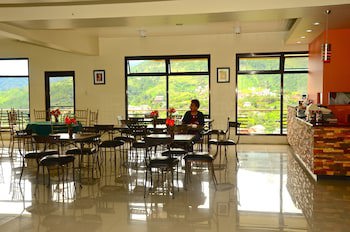 Gardenville Hotel