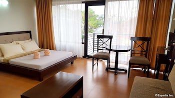 Gardenville Hotel