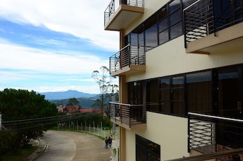 Gardenville Hotel