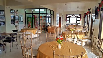 Gardenville Hotel