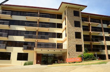 Gardenville Hotel
